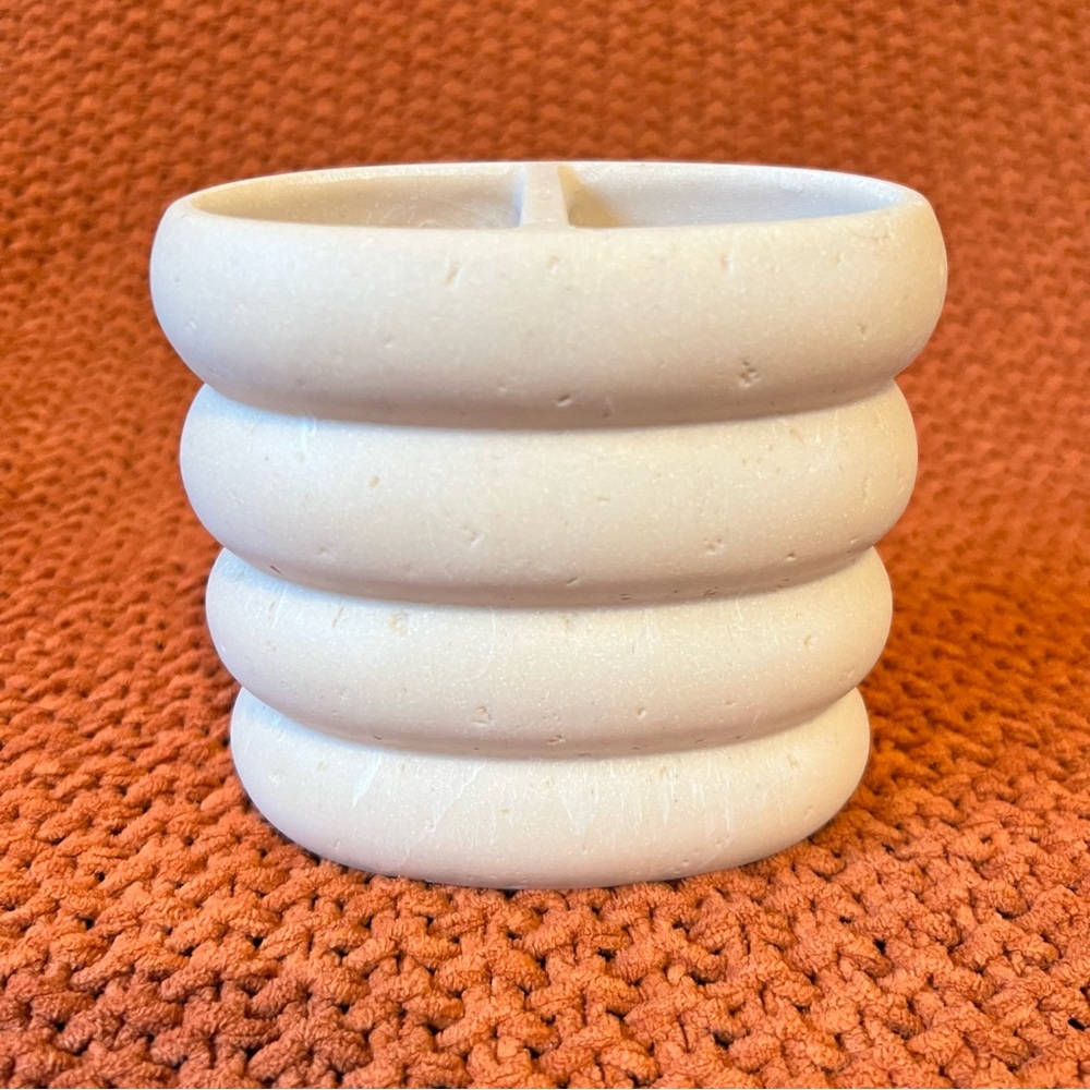 Soho Loft Toothbrush Holder